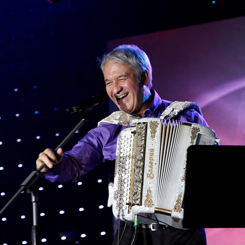 Валера семин. Валерий Семин. Группа Валерия Семина. Валерий Семин певец и баянист. Валерий Сёмин баянист баянист.